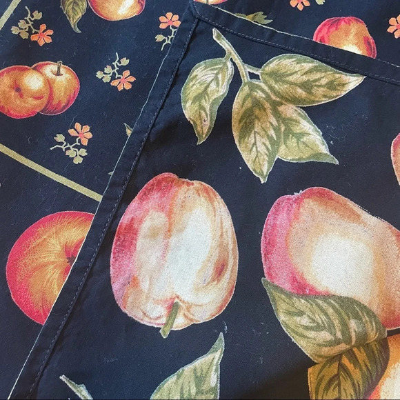 8 new large fall napkins.  23 inch apples harvest - Picture 1 of 3